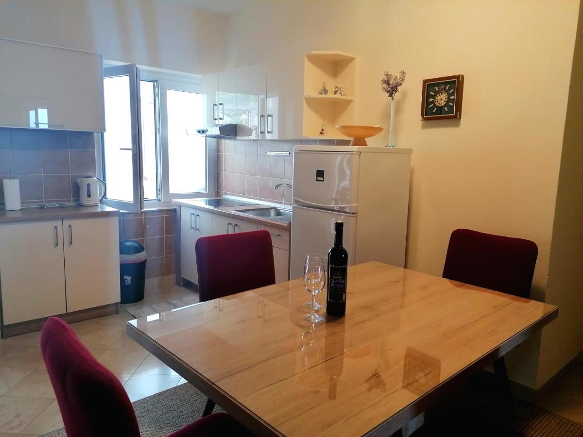 Apartments Melinda Baška Voda Extérieur photo