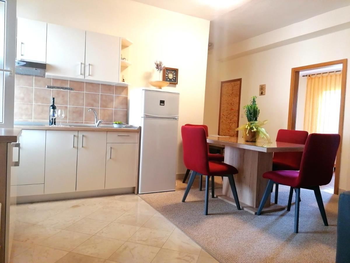 Apartments Melinda Baška Voda Extérieur photo